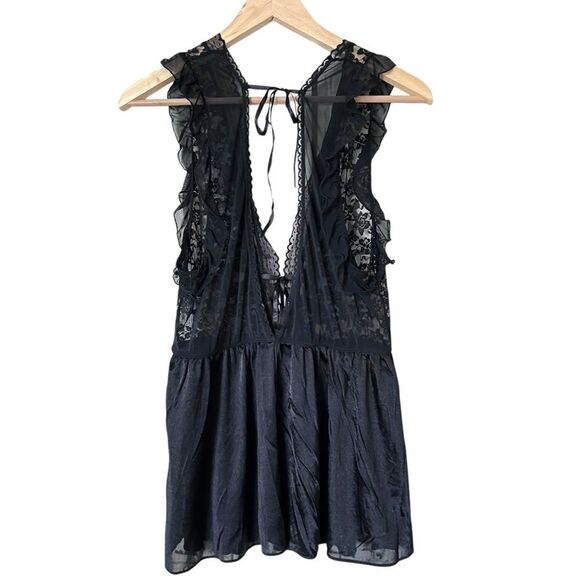 Vintage Lace Lingerie Top - Picture 2 of 7